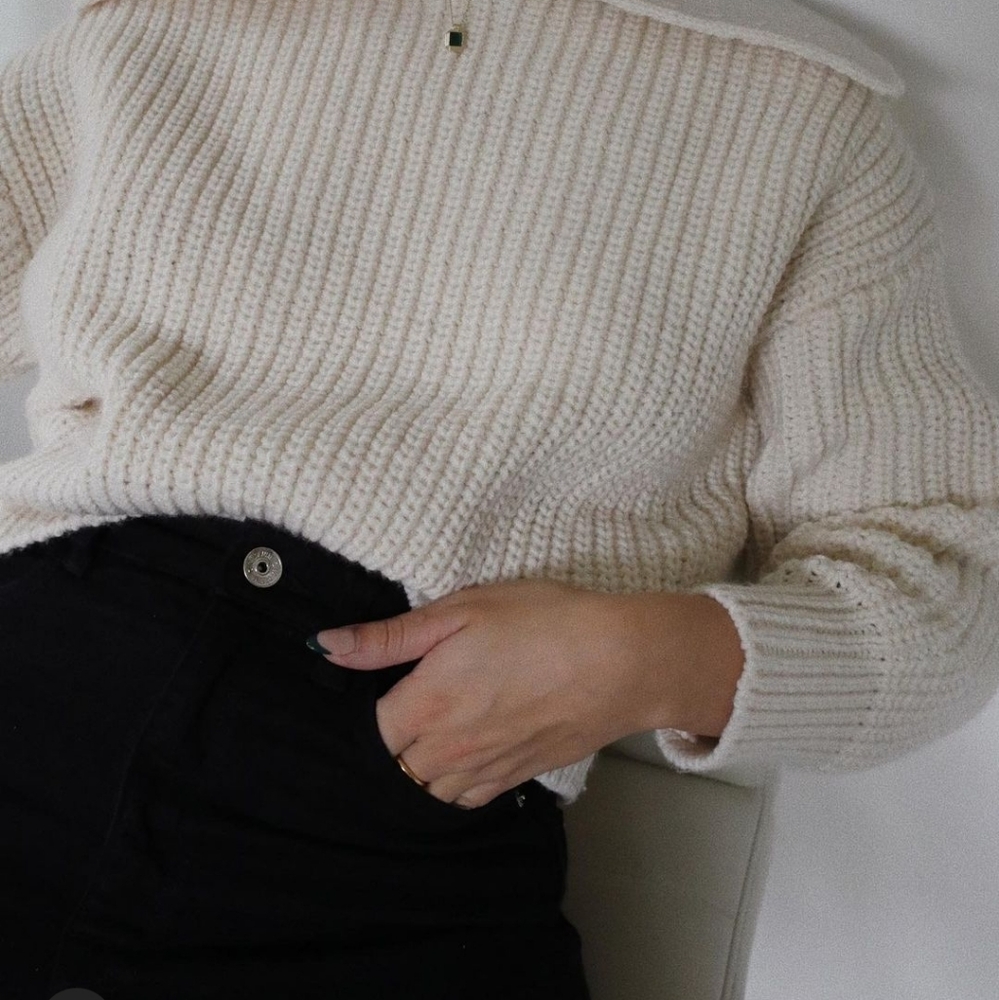 Sweater - Picture 4 of 4